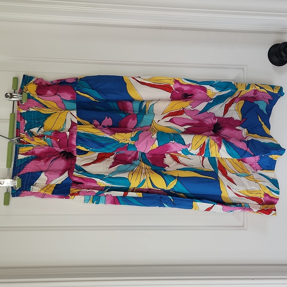 Bold print flower skirt